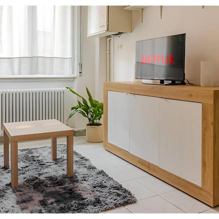 Free Parking - 5 Min By Walk From City Center Como Ngoại thất bức ảnh