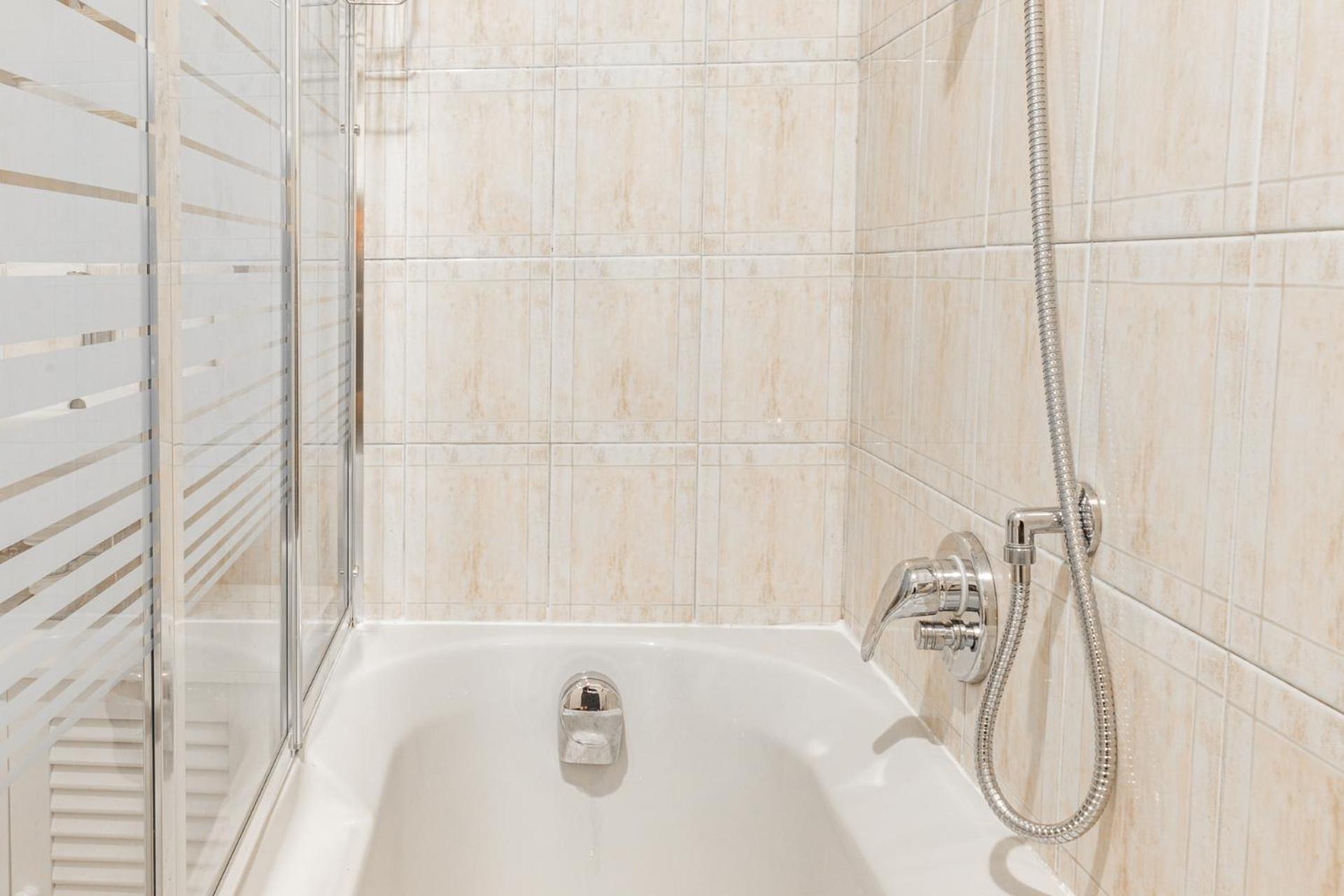 Free Parking - 5 Min By Walk From City Center Como Ngoại thất bức ảnh